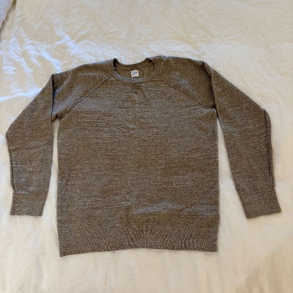 Men’s large crewknit sweater GAP